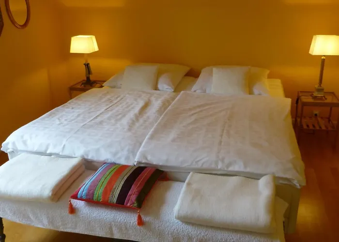 Eifelidylle Am Moselmaareradweg * וויטליך